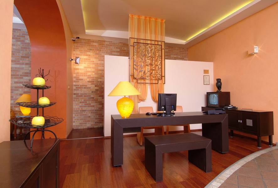 Mamaison Residence Izabella Будапеща Стая снимка