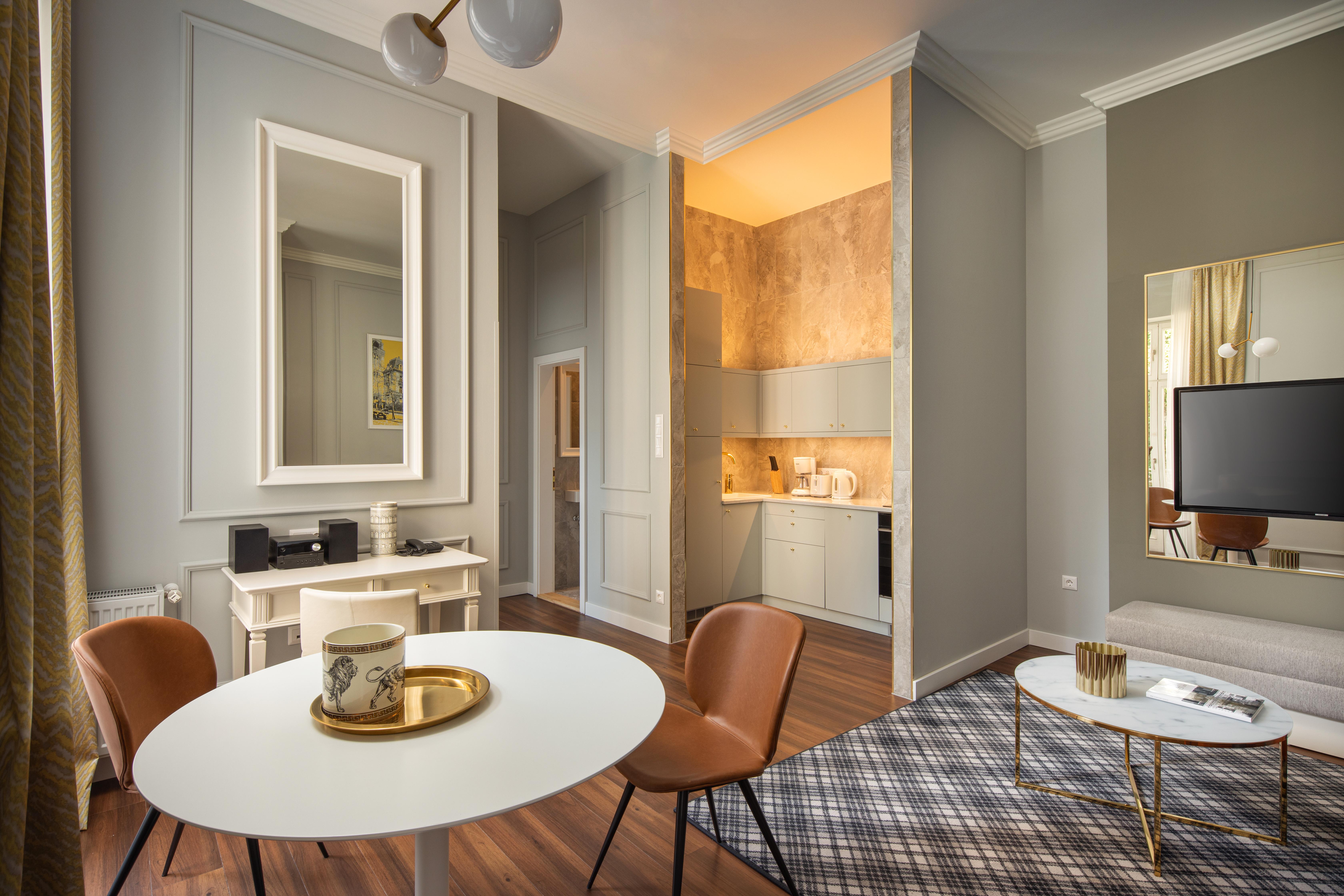 Mamaison Residence Izabella Будапеща Екстериор снимка
