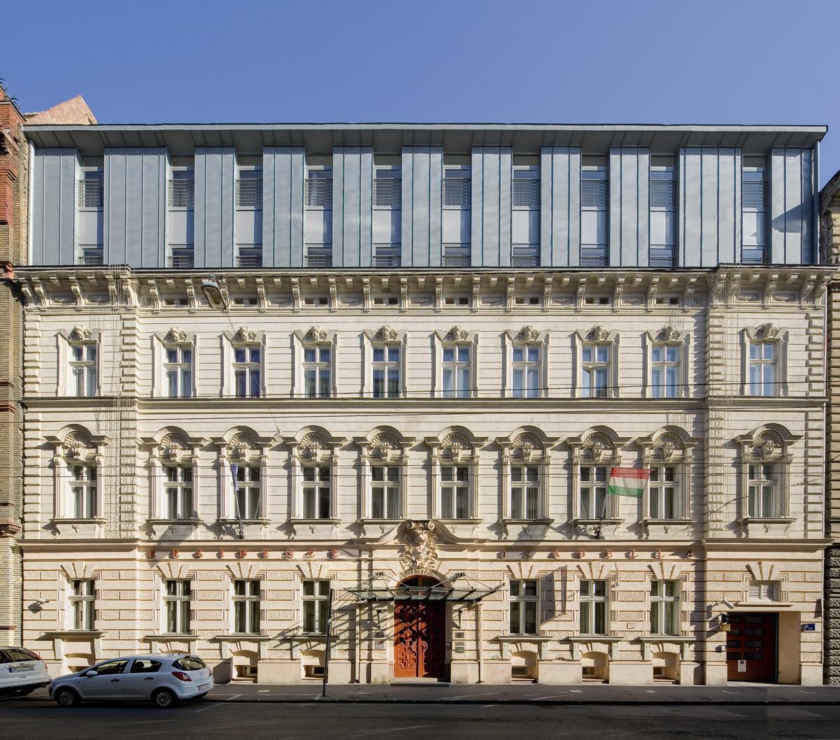 Mamaison Residence Izabella Будапеща Екстериор снимка