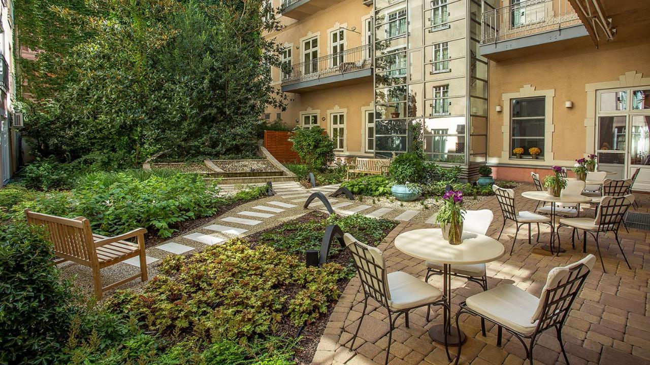 Mamaison Residence Izabella Будапеща Екстериор снимка